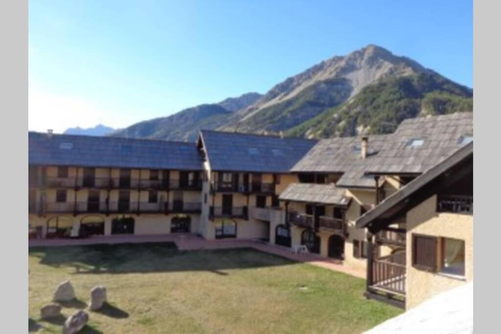 Loue Studio De Vacances Renove A Névache Exterior foto